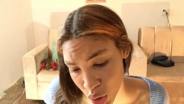 ginebra n yan online show from December 17, 6:47 pm