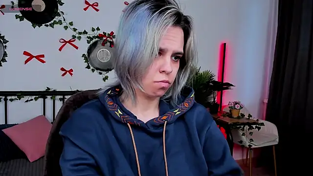 LiraBelle online show from April 17, 3:09 am