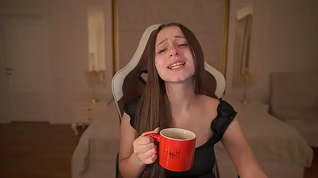 TinyNatalie online show from February 26, 3:05 am