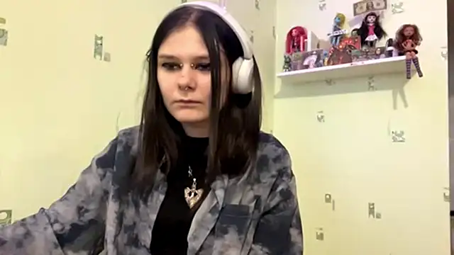 Snapshot of TraceeSchutt chatting on November 30, 12:42 pm TraceeSchutt online show from November 30, 12:42 pm