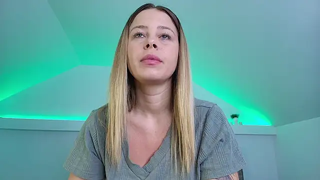 KateAllyaa online show from December 14, 2:50 am