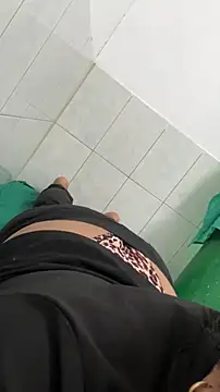 Snapshot of aricub chatting on March 9, 3:05 pm aricub online show from March 9, 3:05 pm