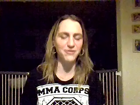 Snapshot of Inkedtemptation chatting on November 22, 7:02 pm Inkedtemptation online show from November 22, 7:02 pm