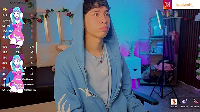 kaelwolf tay online show from March 20, 7:08 pm