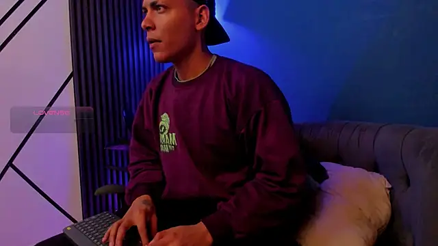 Snapshot of IAN_LEIN chatting on November 25, 3:17 am IAN LEIN online show from November 25, 3:17 am