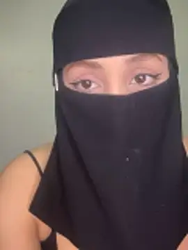 Snapshot of arabayla chatting on December 5, 2:25 pm arabayla online show from December 5, 2:25 pm