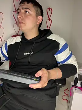 Snapshot of Daisuke_01 chatting on February 15, 3:47 am Daisuke 01 online show from February 15, 3:47 am