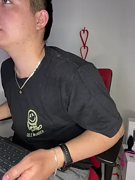 Snapshot of Daisuke_01 chatting on February 17, 3:58 am Daisuke 01 online show from February 17, 3:58 am