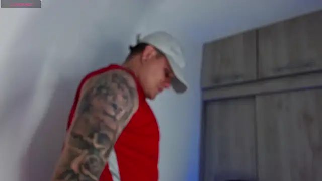 leon cumming online show from November 25, 10:54 pm