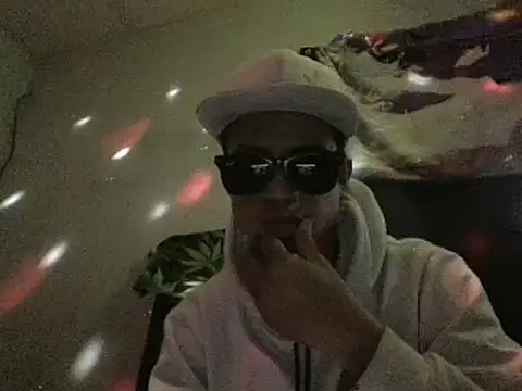 Snapshot of Chakalito123 chatting on February 28, 5:47 pm Chakalito123 online show from February 28, 5:47 pm