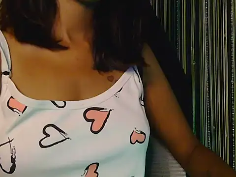 Snapshot of Ammu_Kutty143 chatting on July 1, 4:29 pm Ammu Kutty143 online show from July 1, 4:29 pm