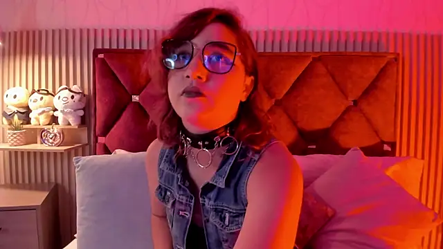 Kiri Velvet online show from April 22, 8:21 pm