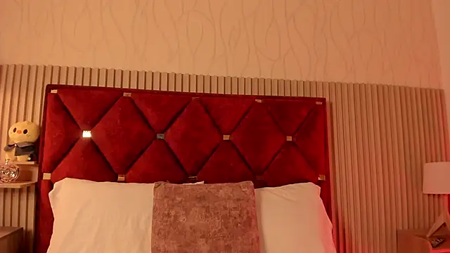 Kiri Velvet online show from May 25, 8:48 pm