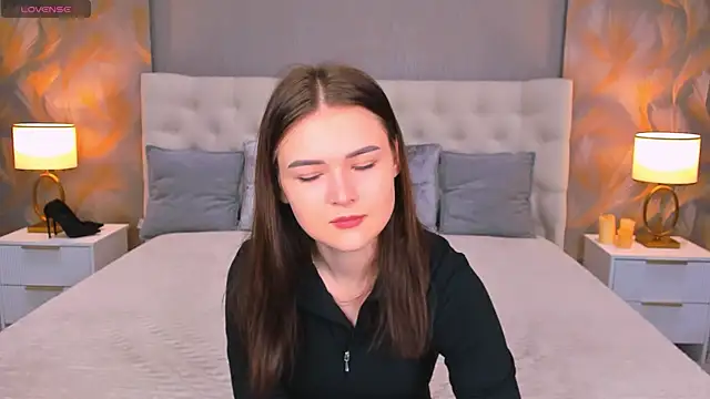 Snapshot of GLORIA_BLOOM chatting on November 27, 8:44 pm GLORIA BLOOM online show from November 27, 8:44 pm