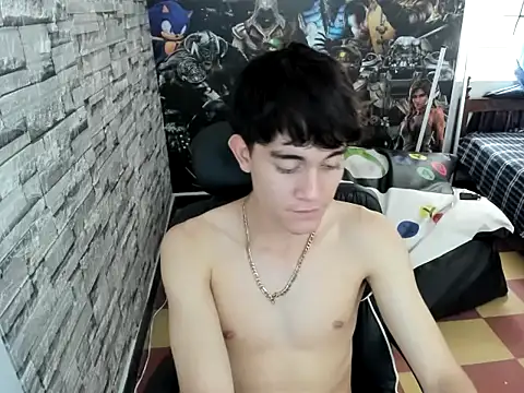 Snapshot of jay_orange chatting on February 7, 8:23 pm jay orange online show from February 7, 8:23 pm