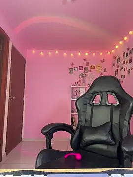 Davne  online show from March 22, 10:46 pm