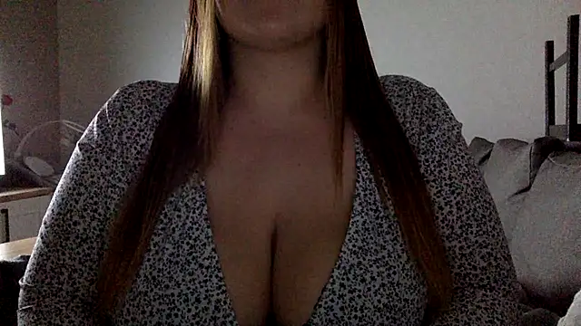 Snapshot of Blue-Coxy chatting on December 2, 10:27 pm Blue-Coxy online show from December 2, 10:27 pm