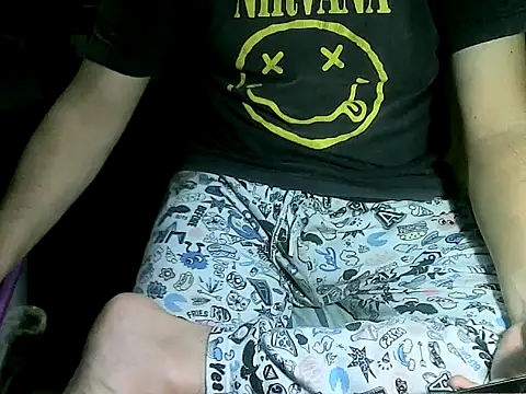 Snapshot of OreCam chatting on February 21, 10:22 pm OreCam online show from February 21, 10:22 pm