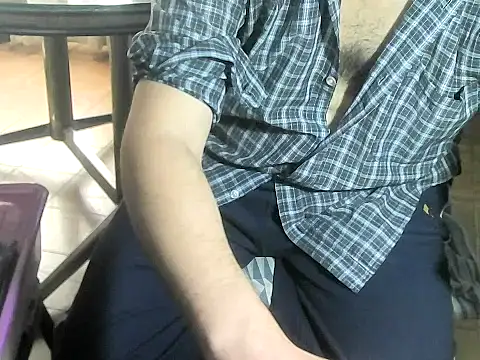 Snapshot of OreCam chatting on February 25, 9:35 pm OreCam online show from February 25, 9:35 pm