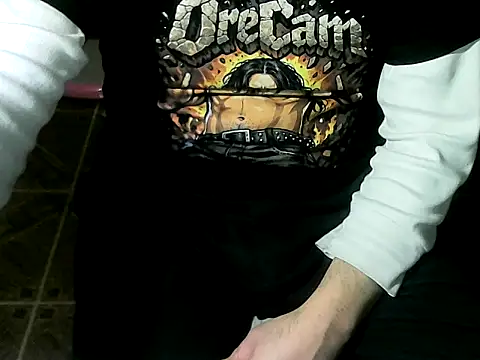 Snapshot of OreCam chatting on June 24, 6:45 am OreCam online show from June 24, 6:45 am