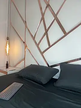 Celeste Valencia  online show from February 28, 4:13 am