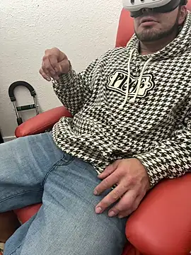 2addictivelyhorny online show from February 22, 8:18 pm