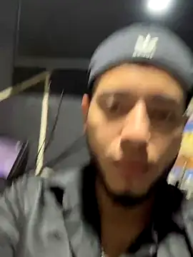 Snapshot of tratosucio chatting on December 1, 6:13 pm tratosucio online show from December 1, 6:13 pm