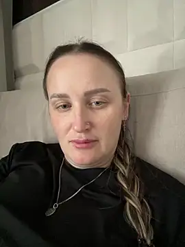 TomilaSi online show from April 4, 10:46 am