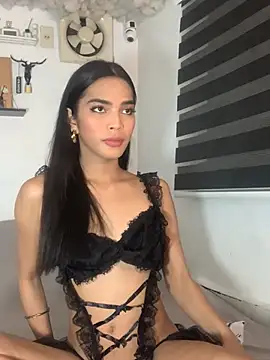 Snapshot of SexyPetiteAra chatting on May 4, 6:59 pm SexyPetiteAra online show from May 4, 6:59 pm