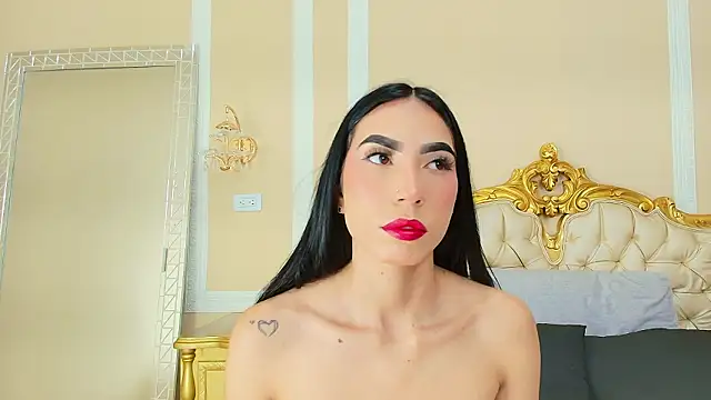 Snapshot of HallieStone chatting on February 5, 12:54 pm HallieStone online show from February 5, 12:54 pm