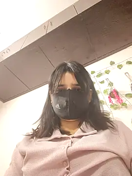 Sexolinaa online show from May 9, 2:44 pm