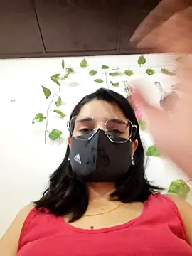 Sexolinaa online show from May 16, 11:42 am