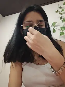Sexolinaa online show from May 24, 5:40 pm