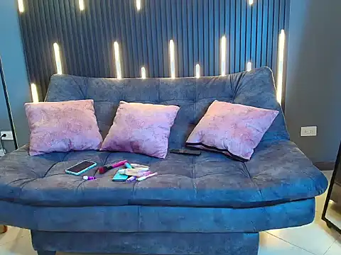 scarlett aviebby online show from November 28, 1:36 pm