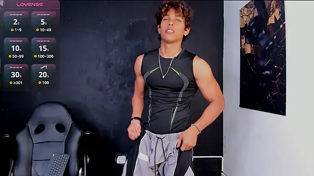 LiamVibes212 online show from February 26, 1:32 pm