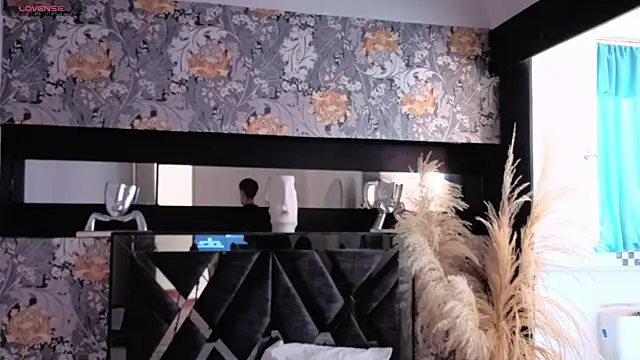 Snapshot of megan_lenon chatting on June 15, 7:27 pm megan lenon online show from June 15, 7:27 pm