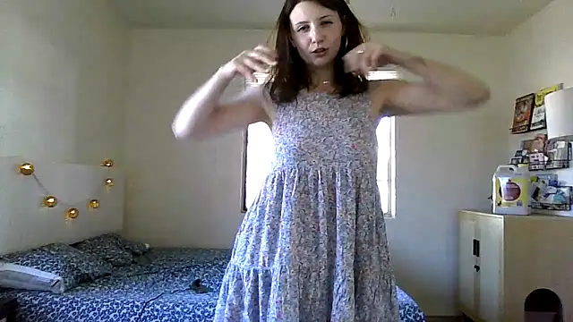 lilliabloom online show from February 21, 11:06 pm