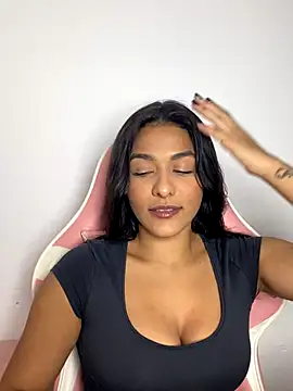 Laurapocahontas online show from November 29, 11:30 pm