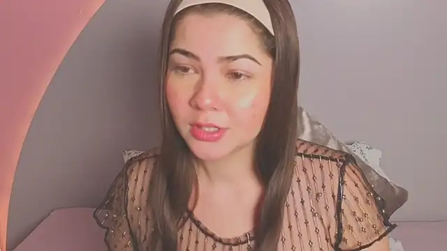 amyvans  online show from May 29, 11:25 pm
