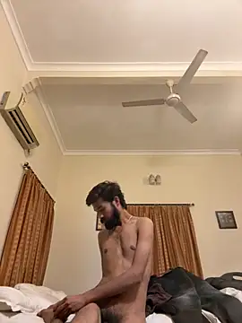 Snapshot of priyansh9283 chatting on November 26, 12:39 pm priyansh9283 online show from November 26, 12:39 pm