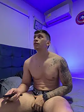 OliverWest04 online show from April 17, 4:54 pm