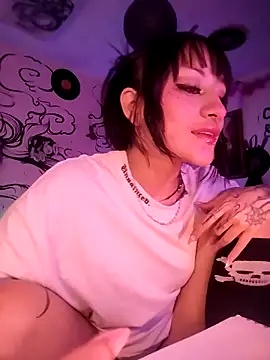 Layla quinn online show from February 18, 12:23 pm