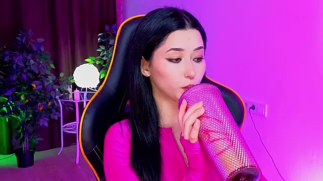 RedMidnight online show from February 19, 9:00 pm