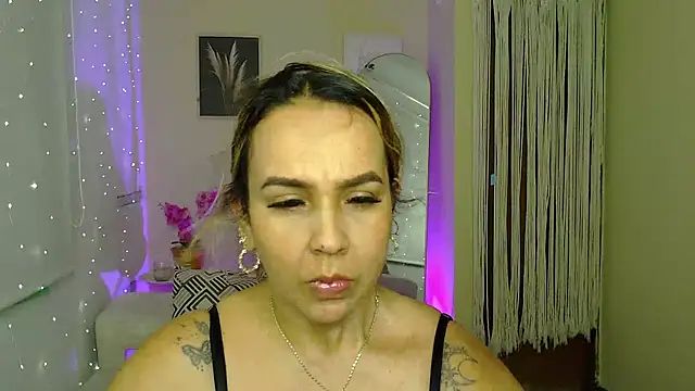 Aunty milf online show from June 30, 6:42 pm