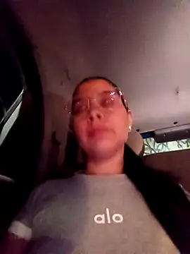 Snapshot of KarelysAC chatting on November 26, 12:44 am KarelysAC online show from November 26, 12:44 am