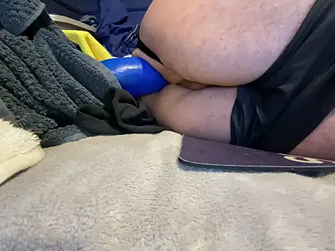 Snapshot of xxxenzo1 chatting on January 4, 5:05 pm xxxenzo1 online show from January 4, 5:05 pm