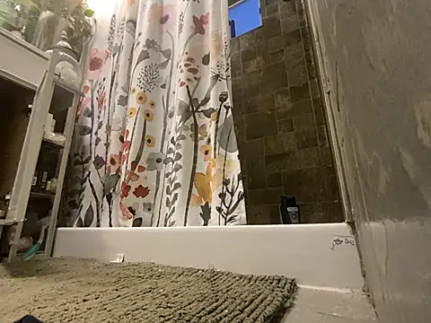 Snapshot of xxxenzo1 chatting on January 18, 2:44 pm xxxenzo1 online show from January 18, 2:44 pm