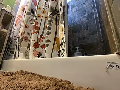 Snapshot of xxxenzo1 chatting on March 22, 5:31 pm xxxenzo1 online show from March 22, 5:31 pm