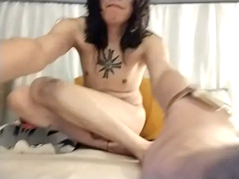 particula de yo online show from December 5, 4:54 am