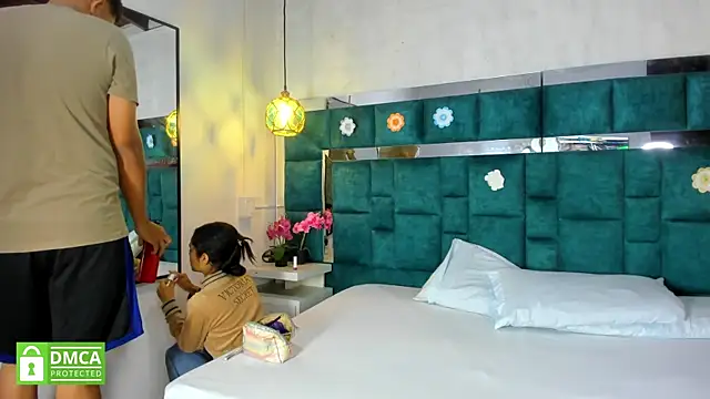 Snapshot of _bonnyandclyde chatting on January 13, 12:32 pm bonnyandclyde online show from January 13, 12:32 pm